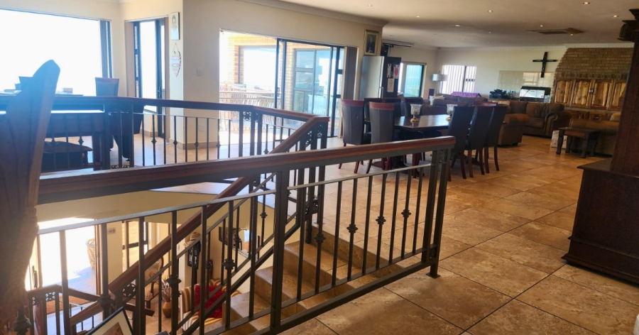 4 Bedroom Property for Sale in Mossel Bay Central Western Cape